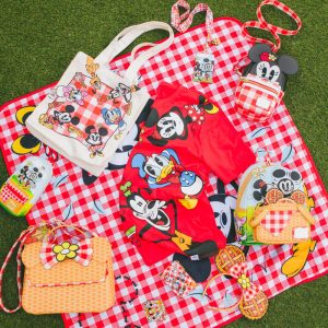 Mickey & Friends Picnic Unisex Tee